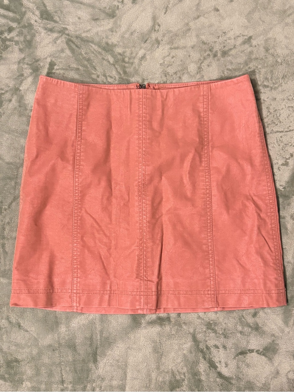 Free People Faux Leather Mini Skirt Pink Size 6 Vegan Leather Y2K Preppy